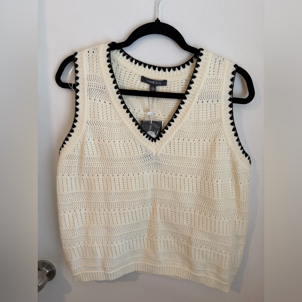 Women's Cream V-Neck Sweater Vest